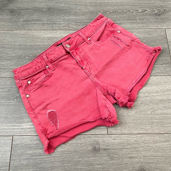 Level 99 Adelynn Side Slit Distressed Denim Short - Picture 1 of 5